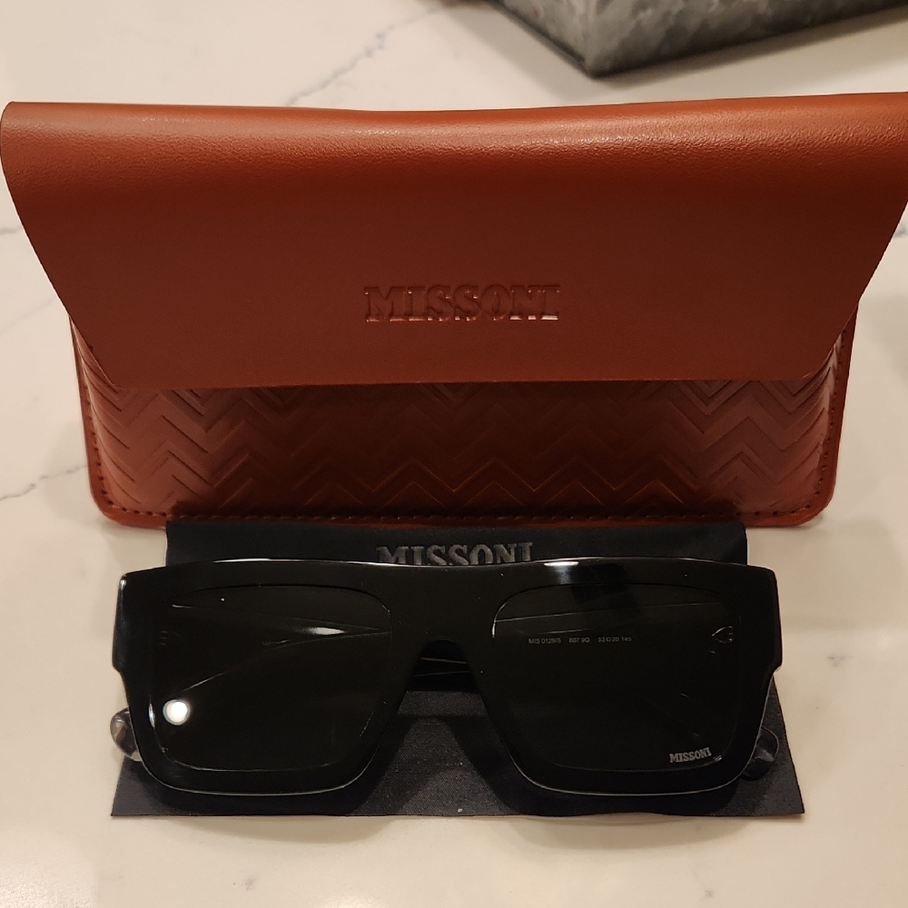 Missoni Black Sunglasses with Brown Case